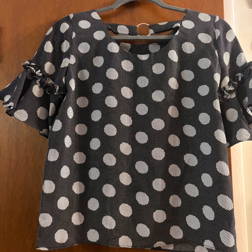 Emilio Pepe black & white blouse, XS, decorative back w/ silver link